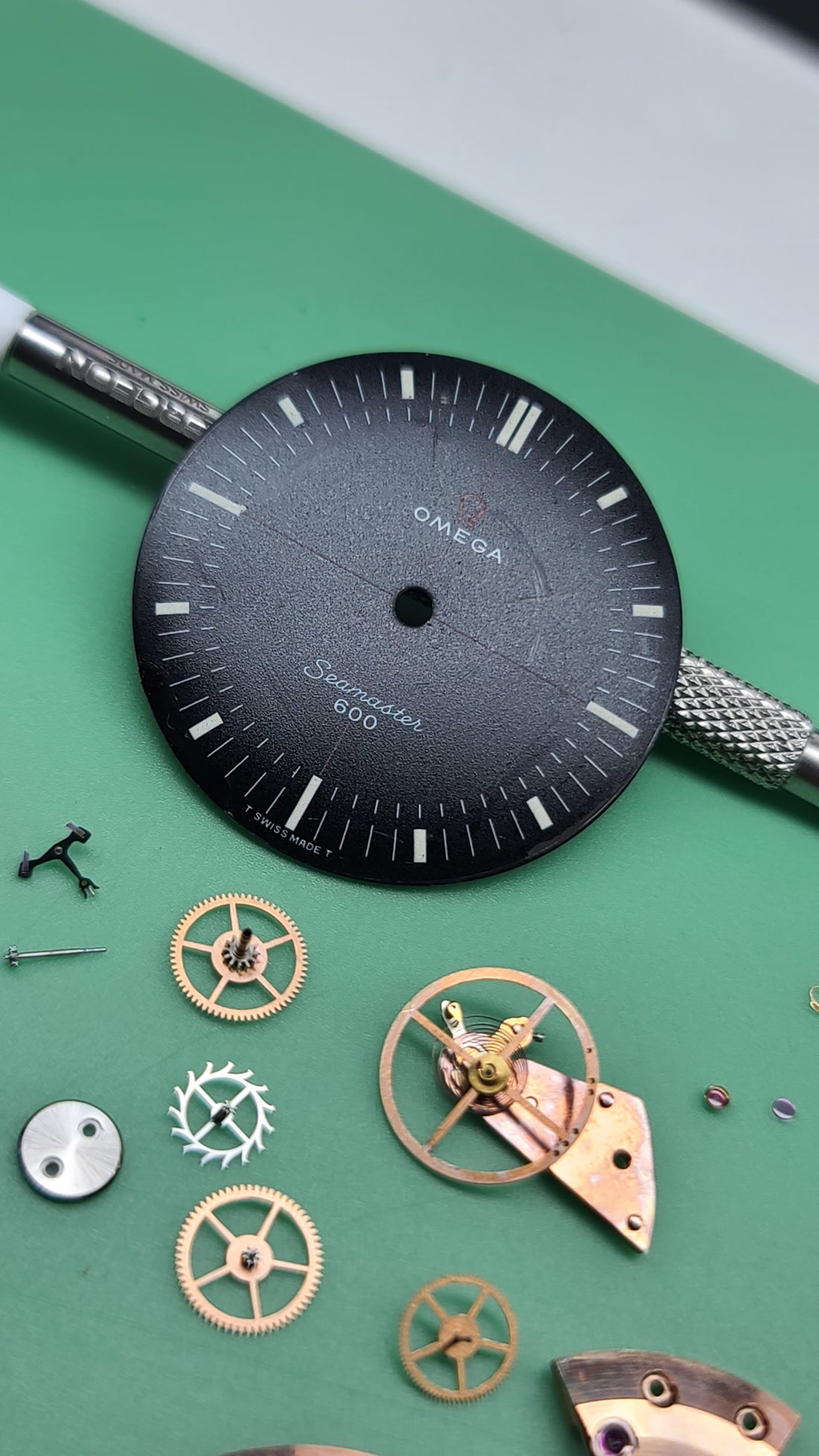 1965 OMEGA SEAMASTER 600 BLACK TECHNICAL RED CROSSHAIR CAL. 601 REF. 135.011
