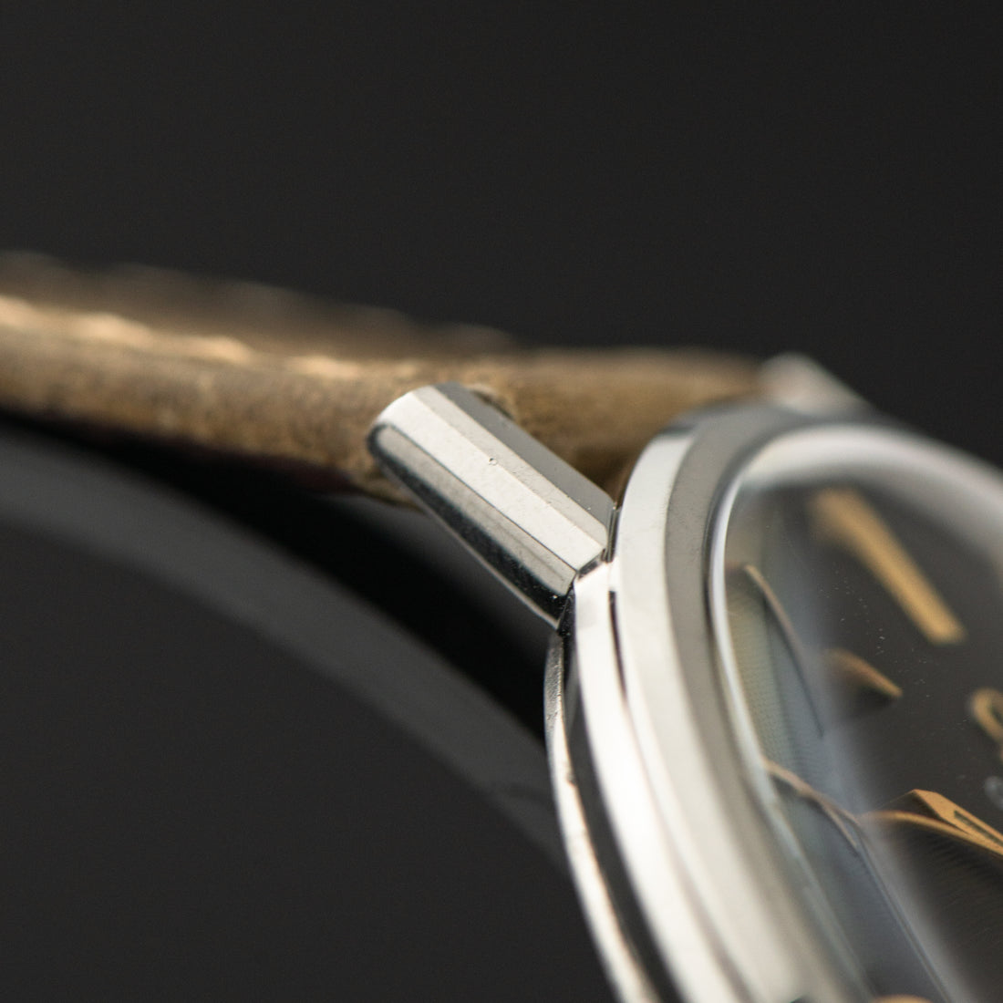1966 OMEGA GENEVE GREY LINEN CAL. 611 REF. 132.019