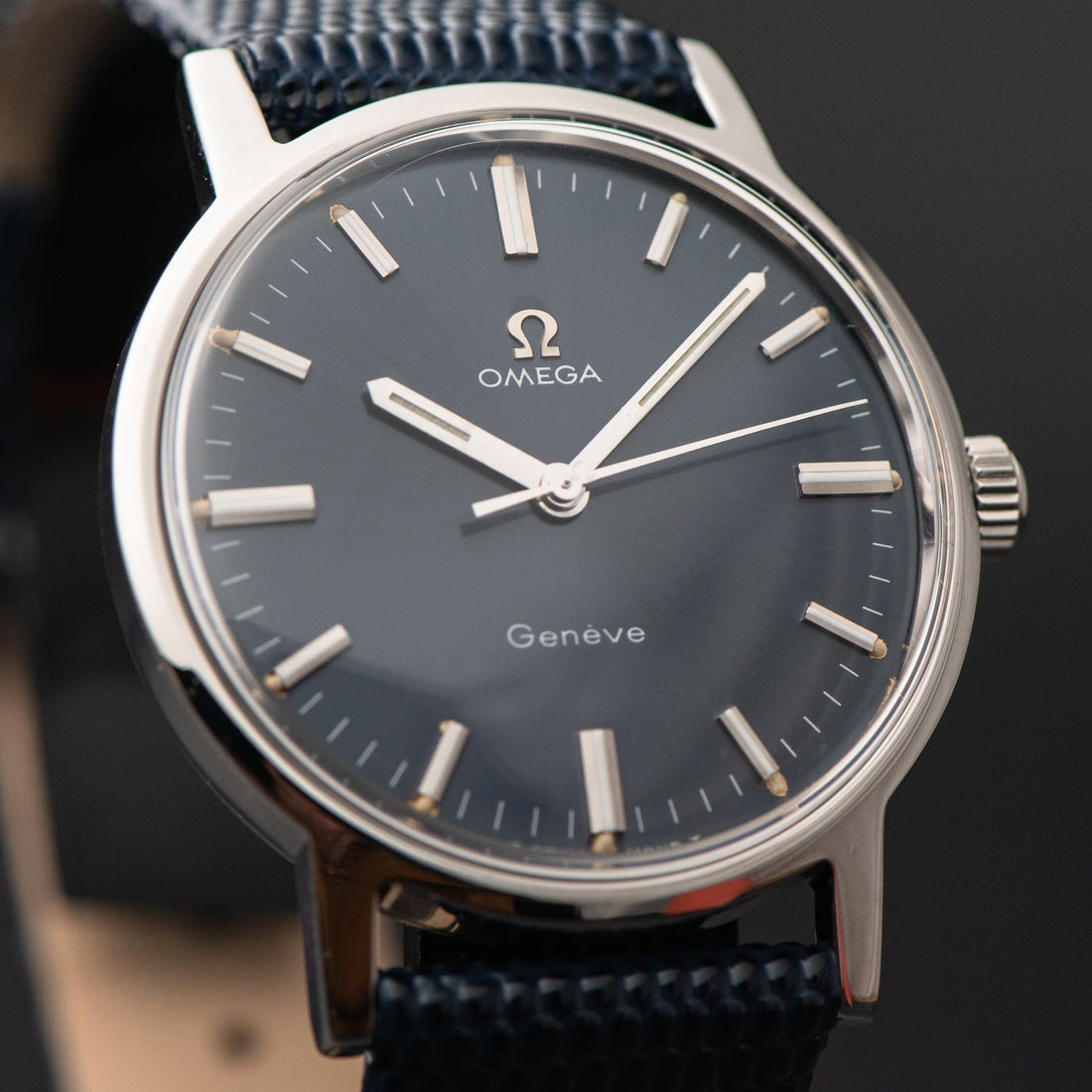 NOS 1969 OMEGA GENEVE BLUE SUNBURST CAL. 601 REF. 135.070