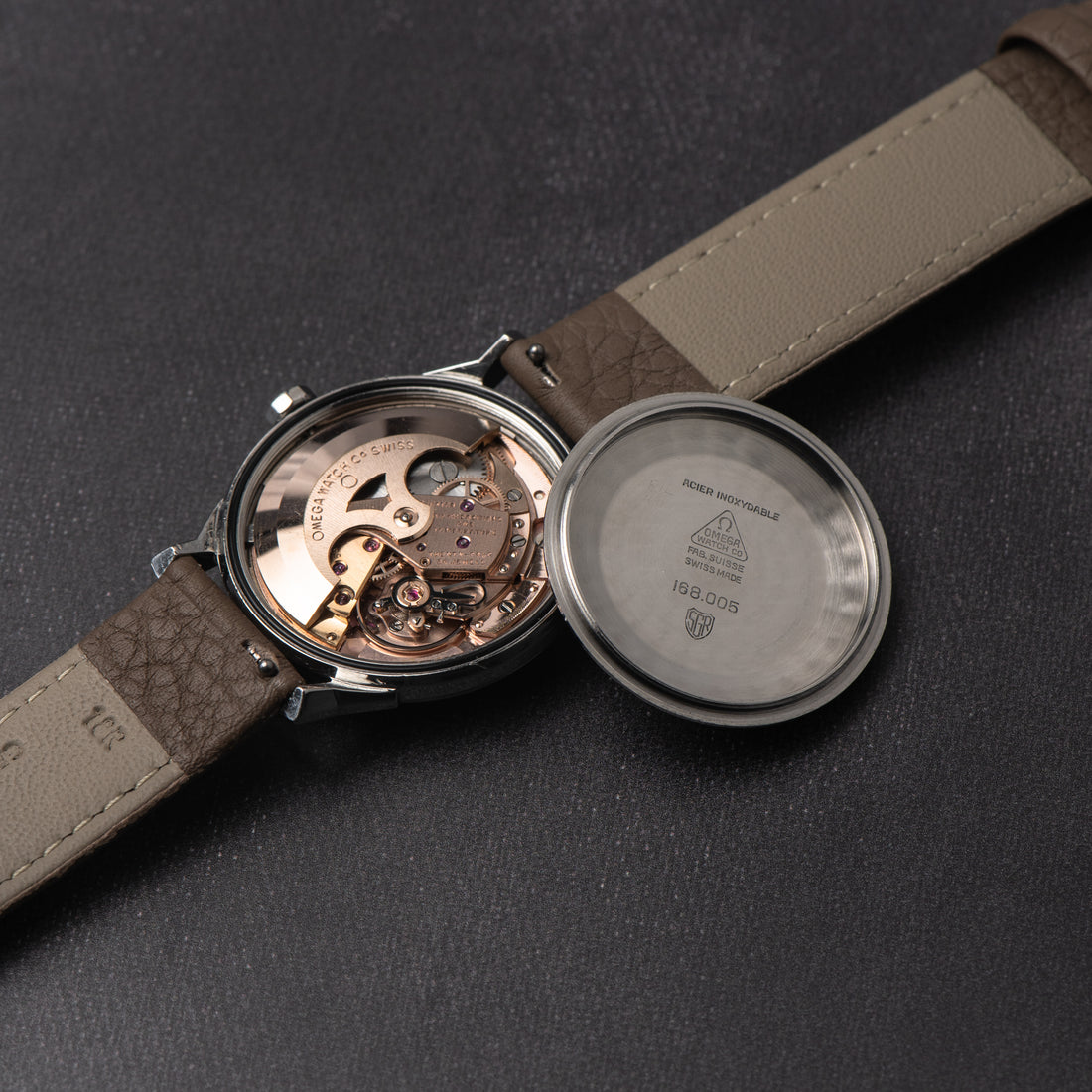 1966 OMEGA CONSTELLATION PIE PAN CROSSHAIR SUNBURST QUICKSET DOG-LEG CAL. 564 REF. 168.005