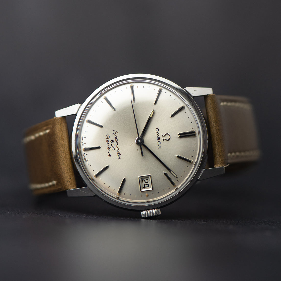 1967 DOUBLE SIGNED OMEGA SEAMASTER 600 GENEVE QUICKSET SUNBURST CAL. 613 REF. 136.011