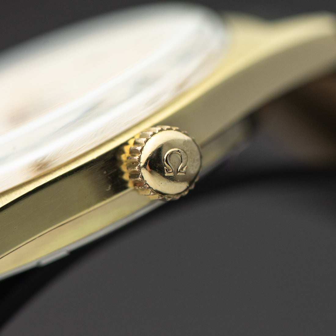1969 OMEGA GENEVE SUNBURST WITH PAPERWORK CAL. 601 REF. 135.041