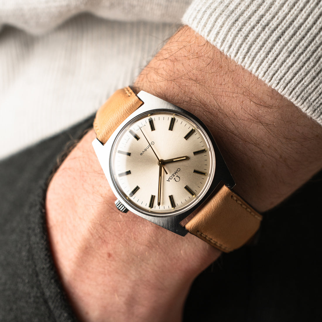 NOS 1969 OMEGA GENEVE SUNBURST CAL. 601 REF. 135.041