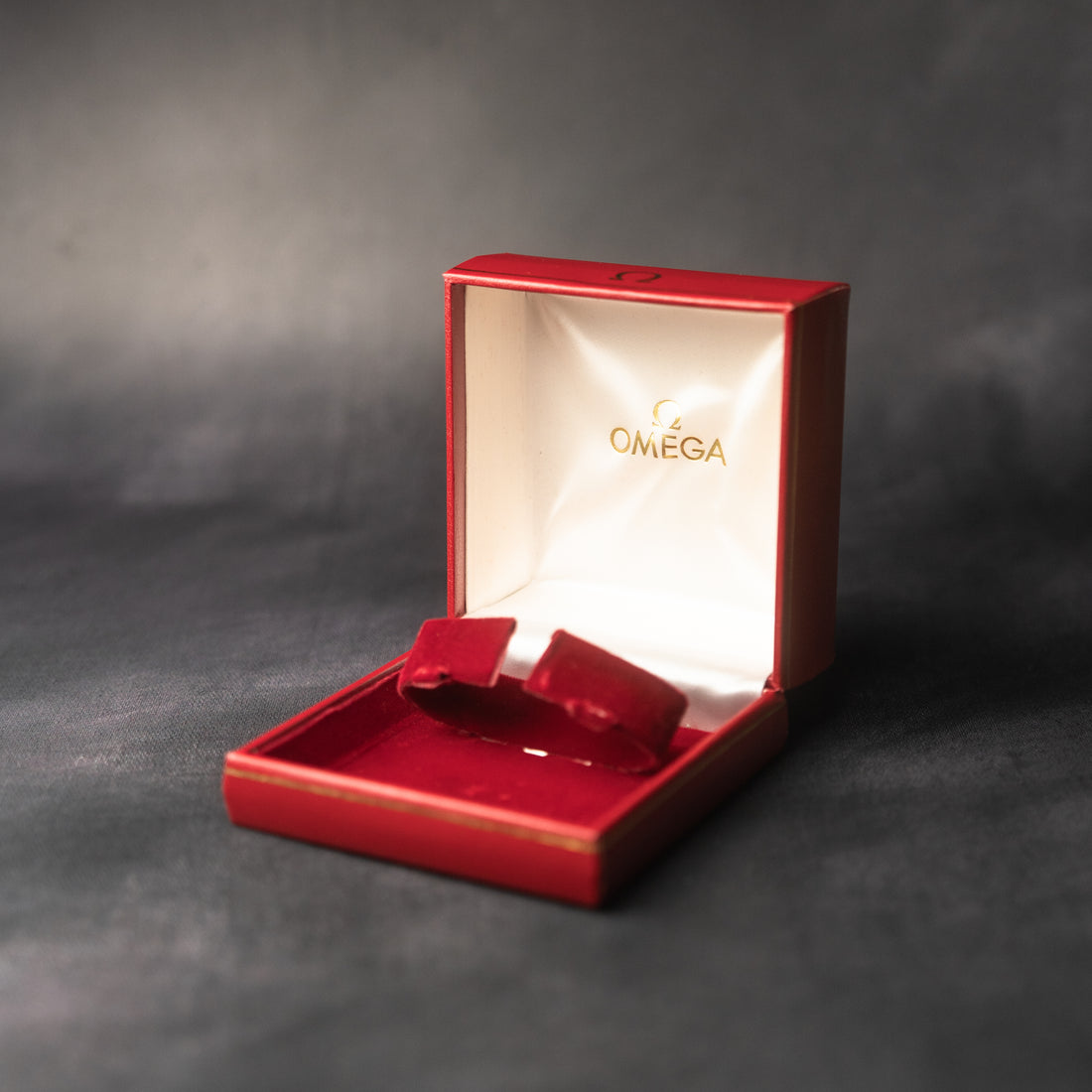 OMEGA WATCH BOX