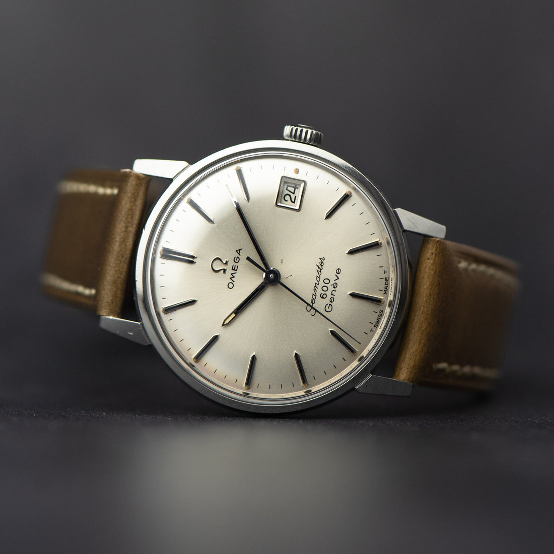 1967 DOUBLE SIGNED OMEGA SEAMASTER 600 GENEVE QUICKSET SUNBURST CAL. 613 REF. 136.011