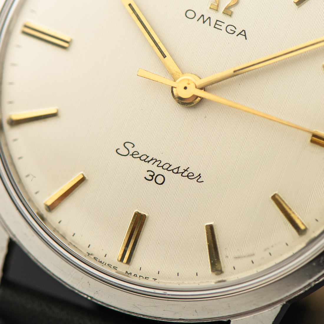 1963 OMEGA SEAMASTER 30 PINSTRIPE LINEN CAL. 286 REF. 135.007-63