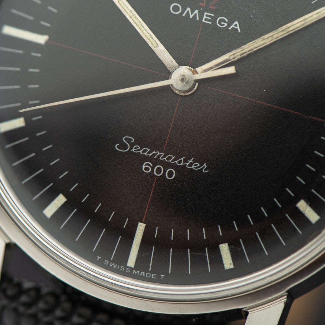 1965 OMEGA SEAMASTER 600 BLACK TECHNICAL RED CROSSHAIR CAL. 601 REF. 135.011