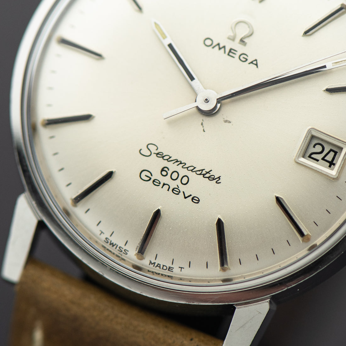 1967 DOUBLE SIGNED OMEGA SEAMASTER 600 GENEVE QUICKSET SUNBURST CAL. 613 REF. 136.011
