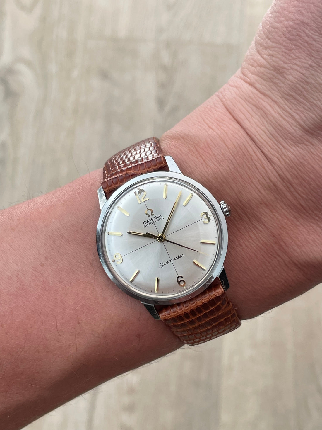 1963 OMEGA SEAMASTER CROSSHAIR SUNBURST EXPLORER CAL. 552 REF. 165.001