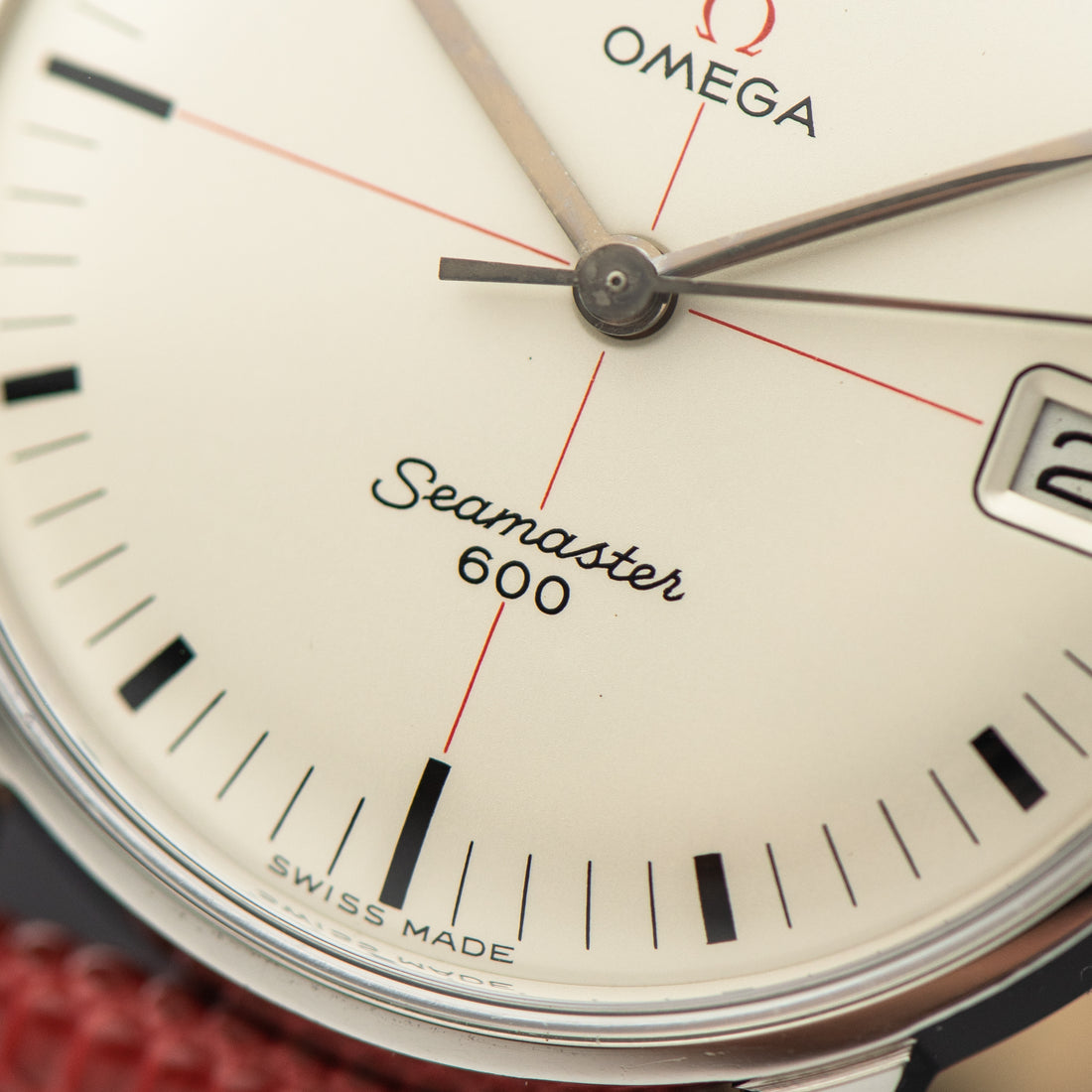 1965 OMEGA SEAMASTER 600 WHITE TECHNICAL RED CROSSHAIR CAL. 611 REF. 136.011