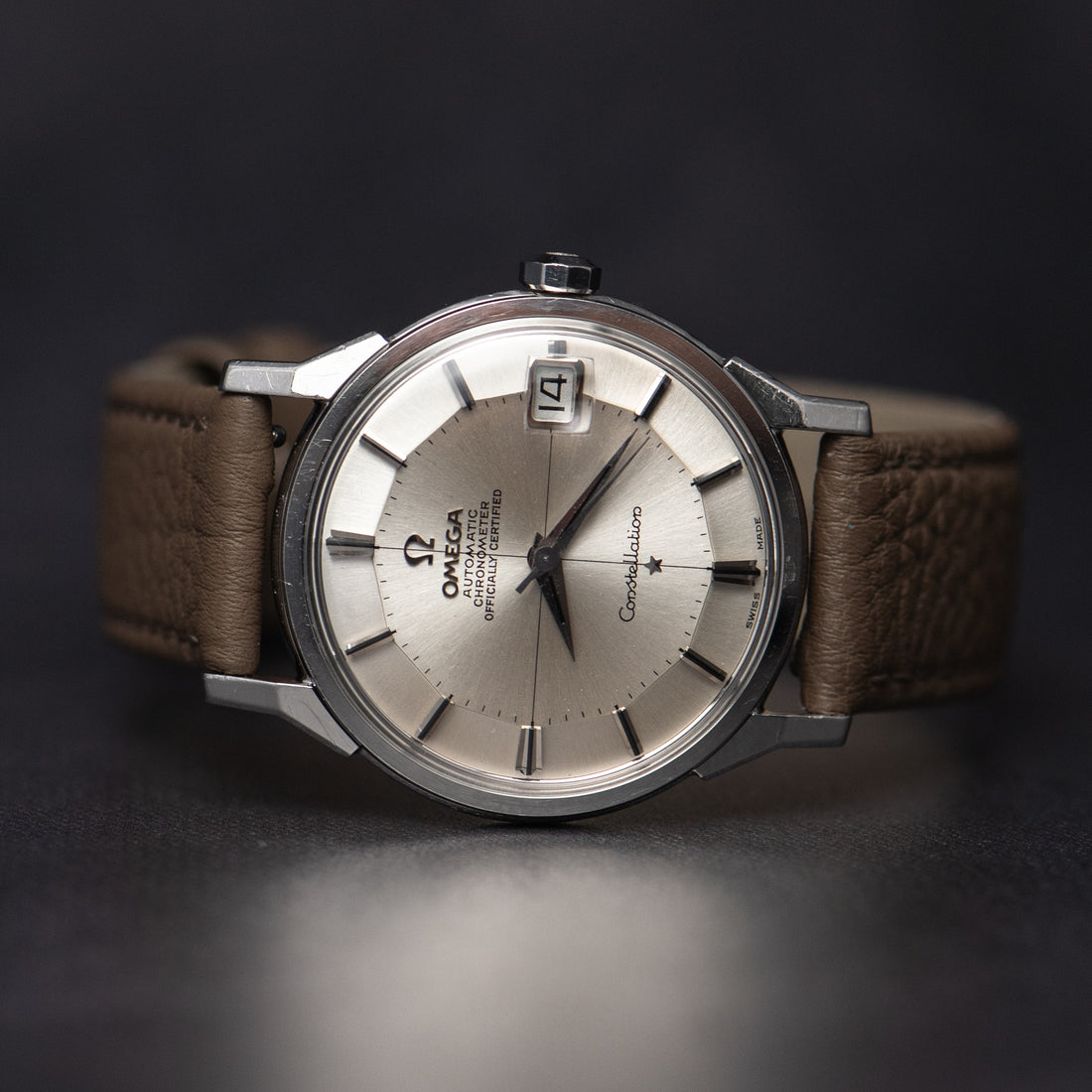 1966 OMEGA CONSTELLATION PIE PAN CROSSHAIR SUNBURST QUICKSET DOG-LEG CAL. 564 REF. 168.005