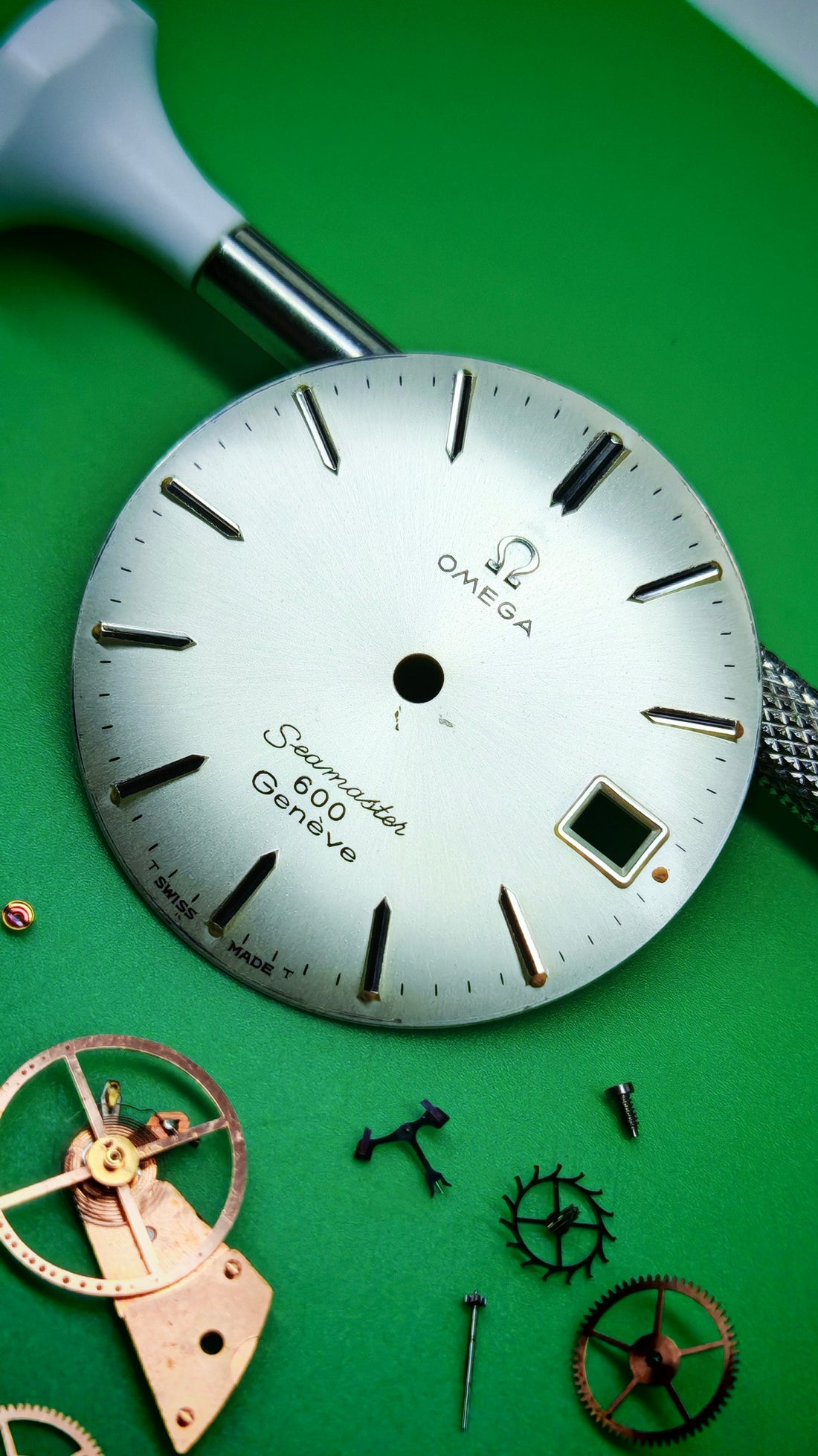 1967 DOUBLE SIGNED OMEGA SEAMASTER 600 GENEVE QUICKSET SUNBURST CAL. 613 REF. 136.011