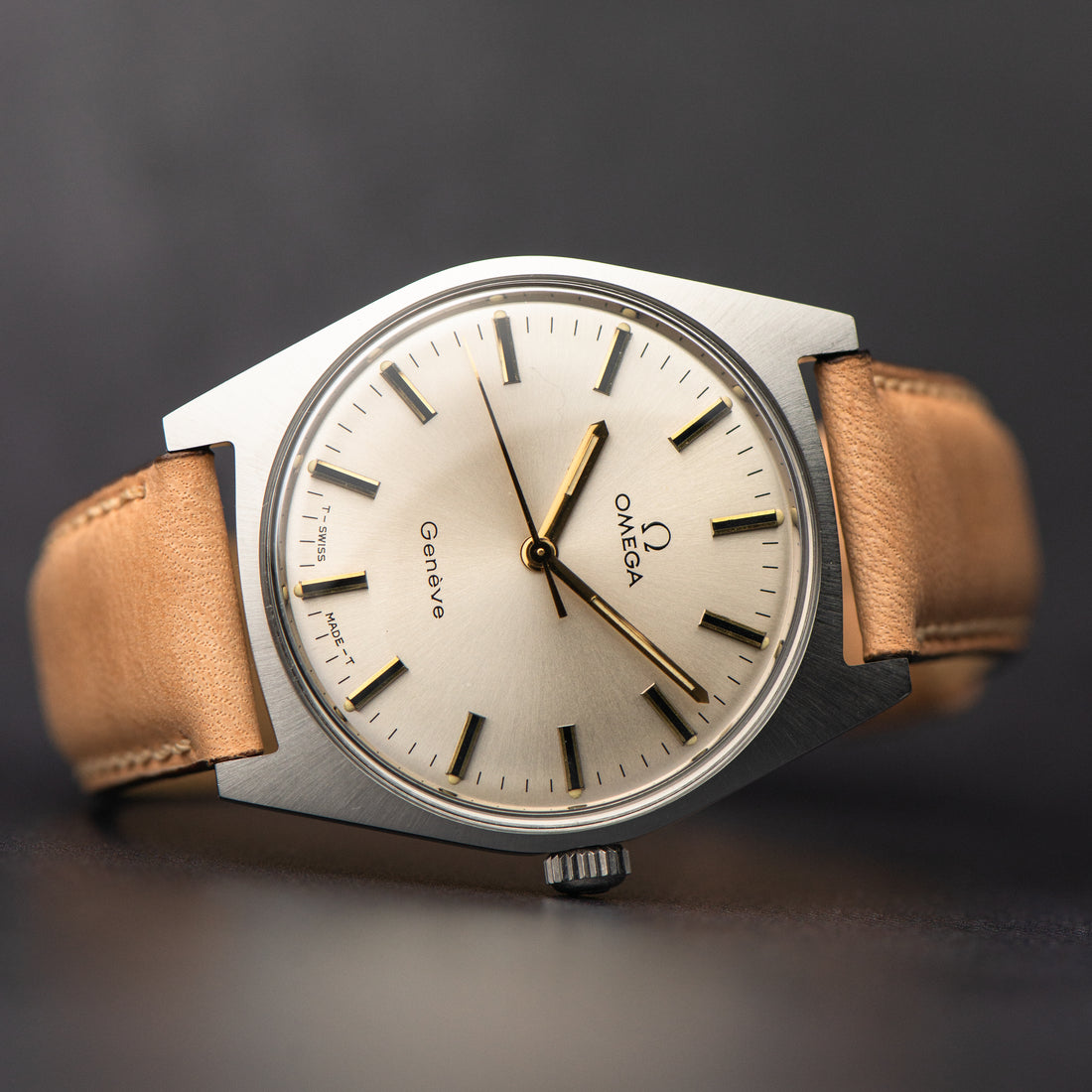 NOS 1969 OMEGA GENEVE SUNBURST CAL. 601 REF. 135.041