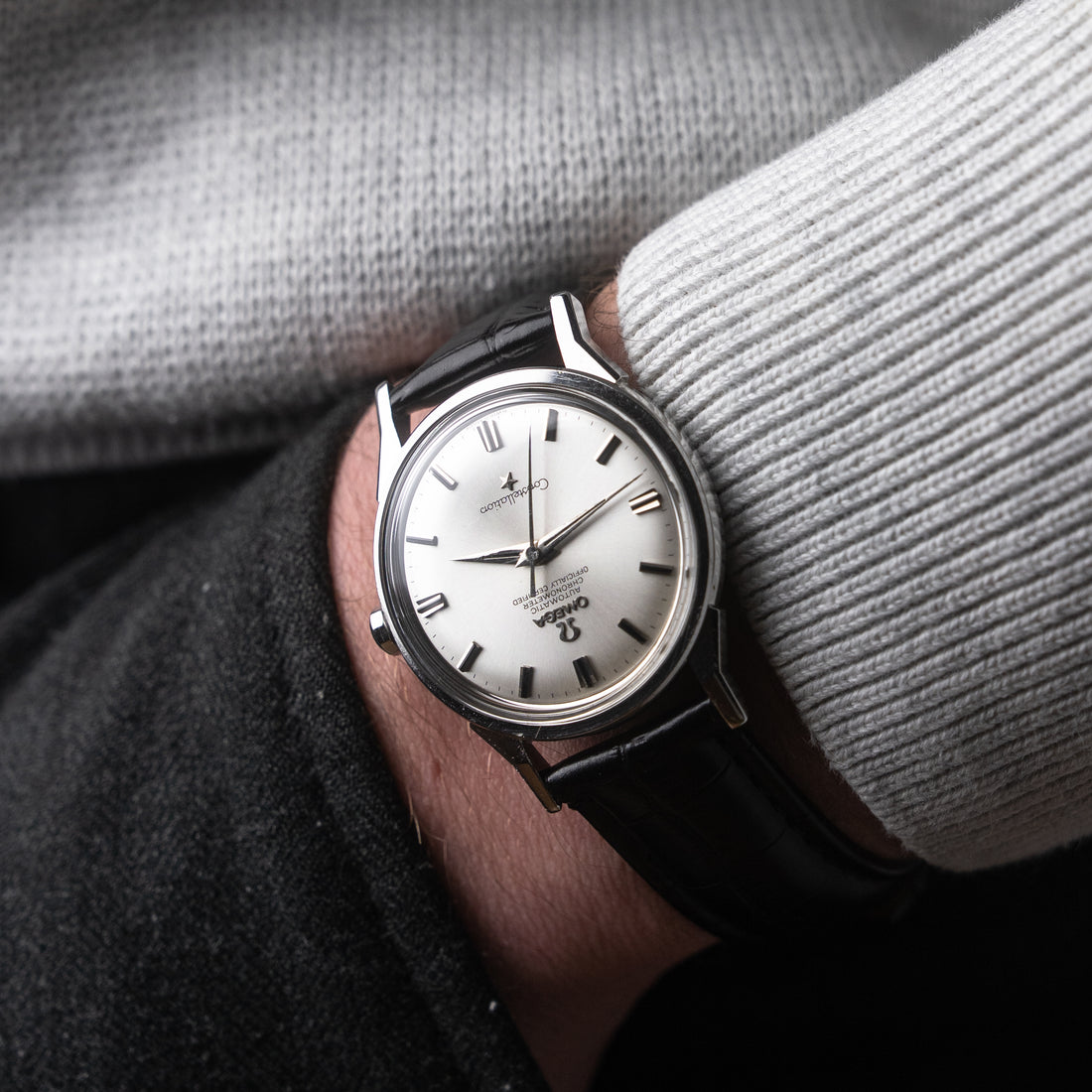 1963 OMEGA CONSTELLATION SUNBURST DOG-LEG CAL. 551 REF. 167.005