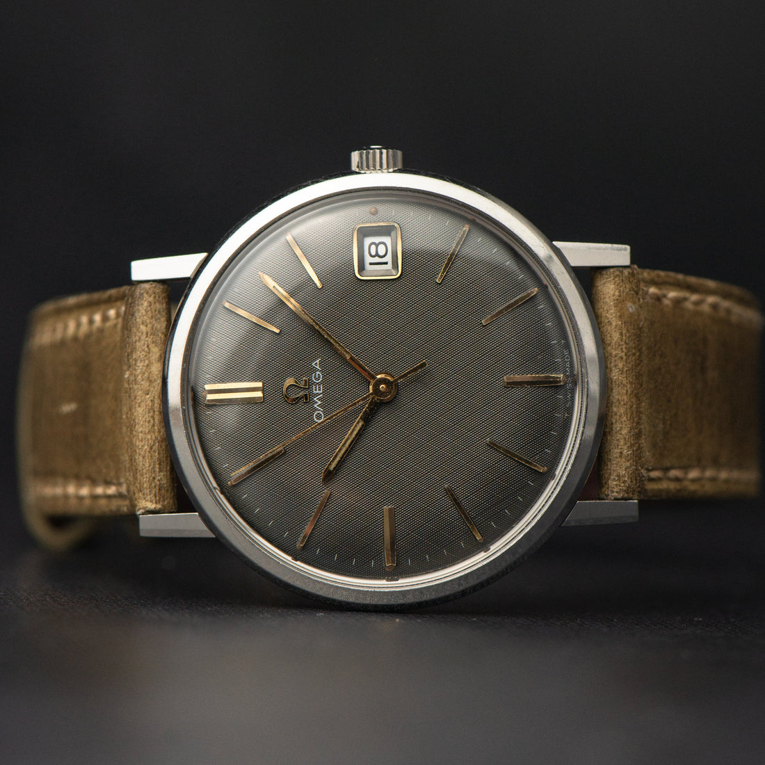 1966 OMEGA GENEVE GREY LINEN CAL. 611 REF. 132.019