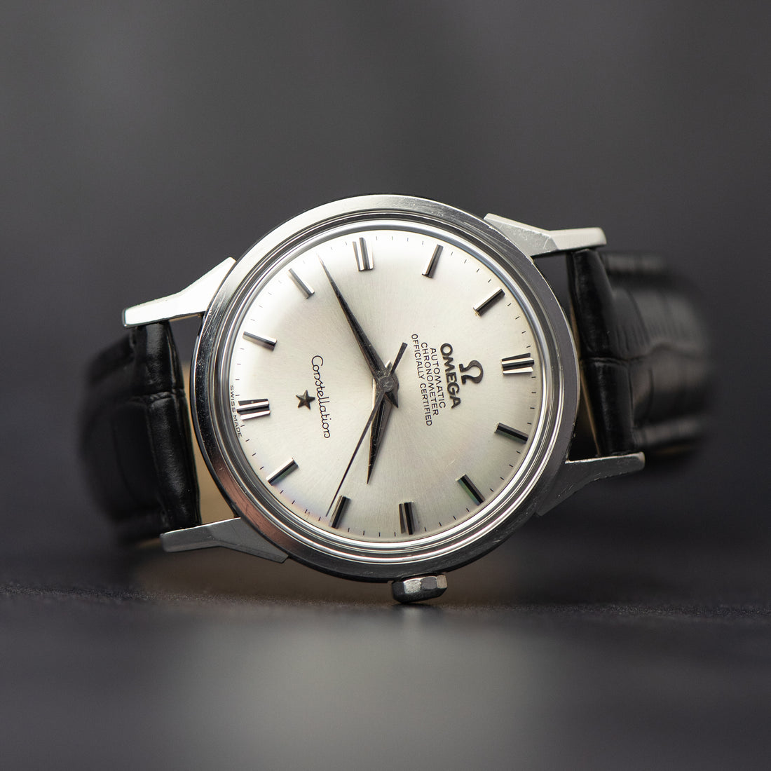 1963 OMEGA CONSTELLATION SUNBURST DOG-LEG CAL. 551 REF. 167.005