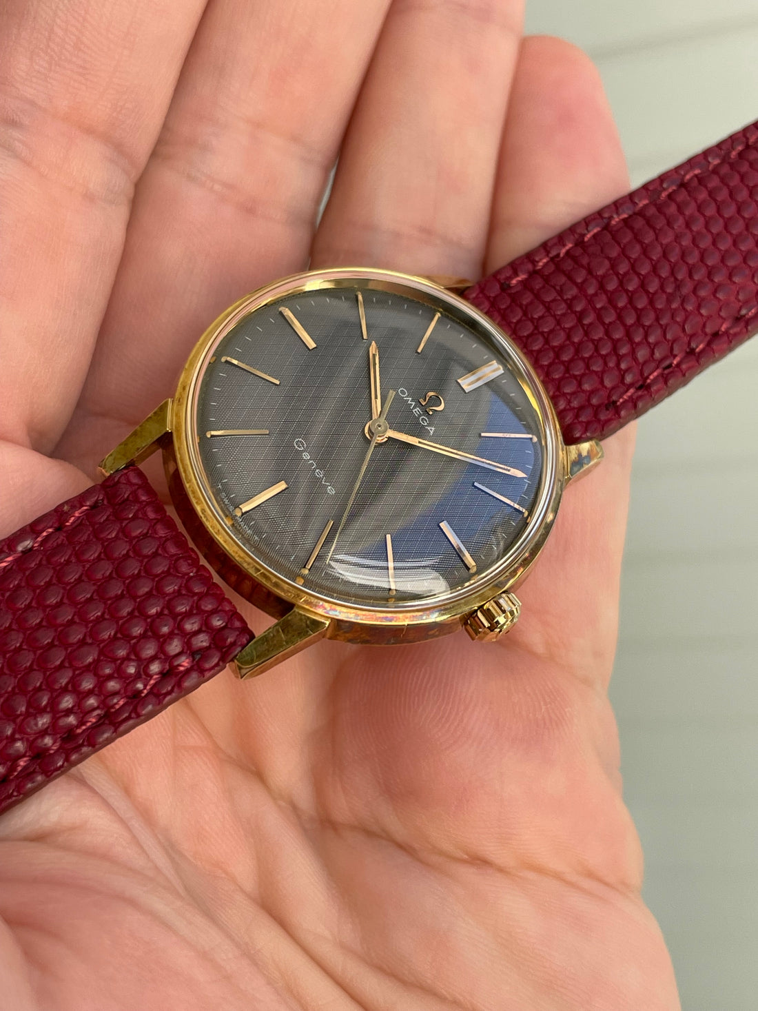 1968 OMEGA SEAMASTER GENEVE GREY LINEN RAINBOW HUE CAL. 601 REF. 135.011