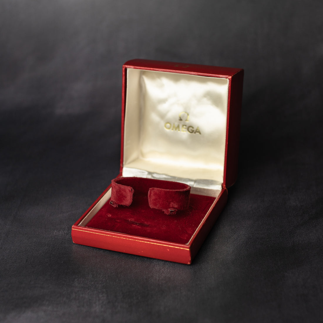 OMEGA 1501 WATCH BOX