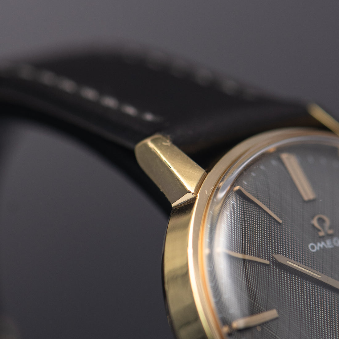 1968 OMEGA SEAMASTER GENEVE GREY LINEN QUICKSET CAL. 613 REF. 136.011