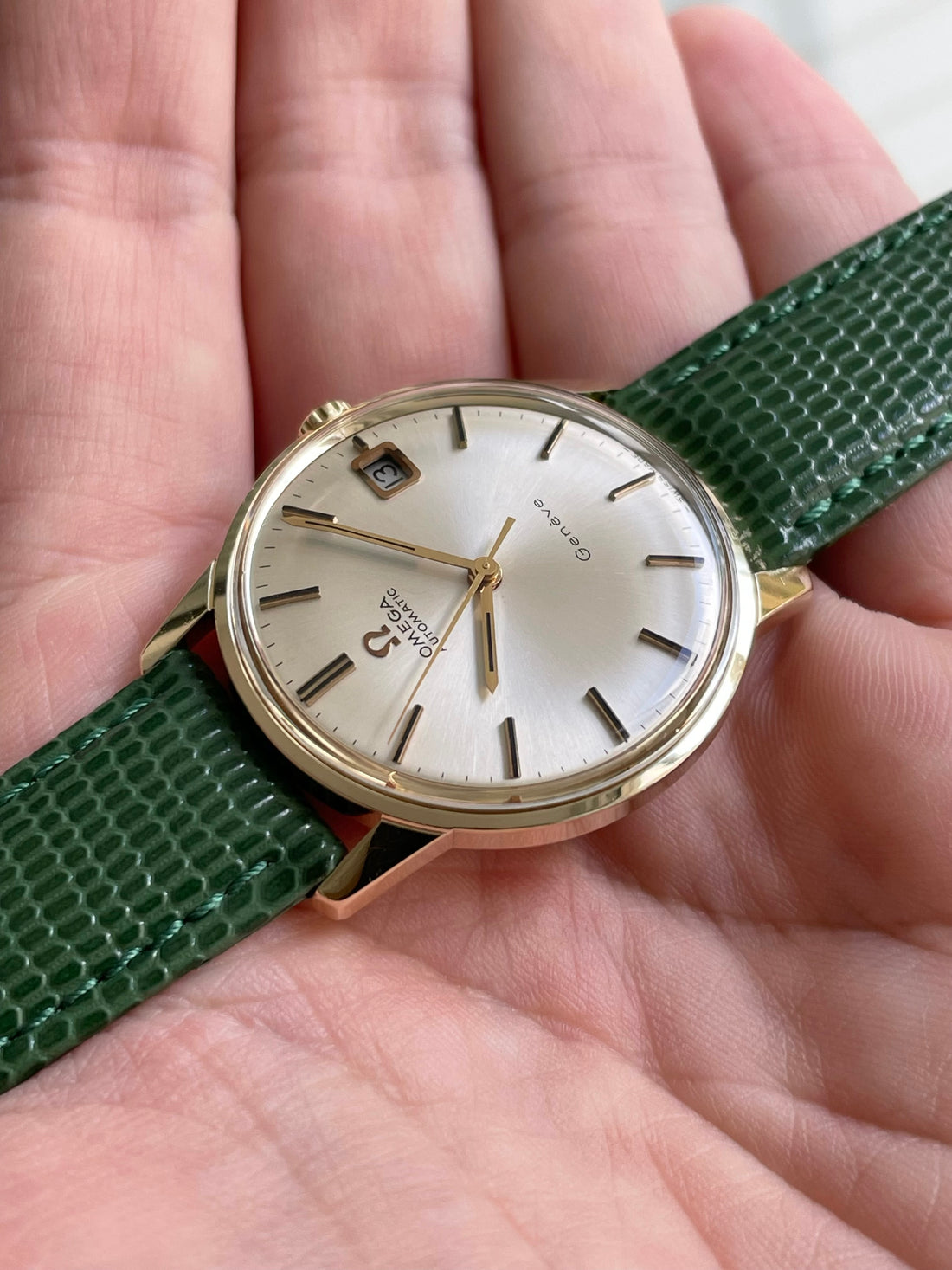 1968 14K GOLD OMEGA SEAMASTER GENEVE QUICKSET SUNBURST CAL. 565 REF. 166.001