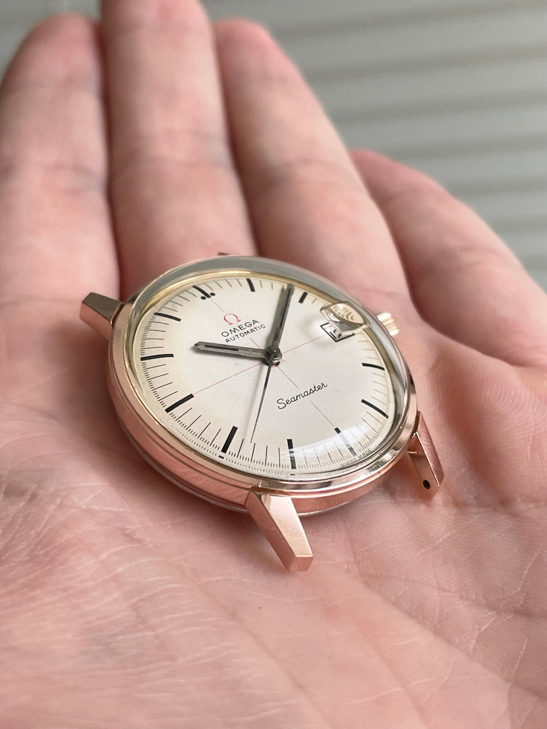 1967 ROSE GOLD OMEGA SEAMASTER “SPEEDMASTER COMPANION” WHITE TECHNICAL RED CROSSHAIR QUICKSET CAL. 565 REF. 166.002