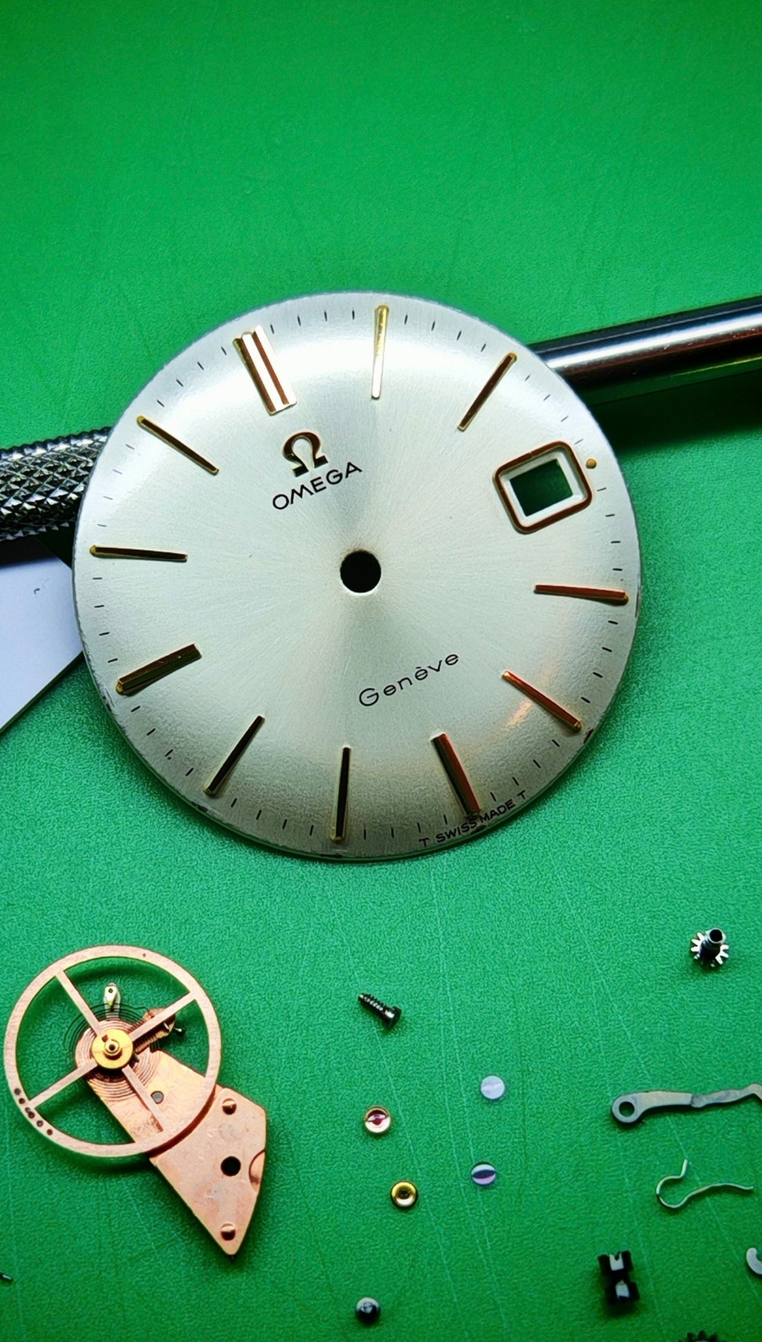 1967 OMEGA SEAMASTER GENEVE QUICKSET SUNBURST CAL. 613 REF. 136.011