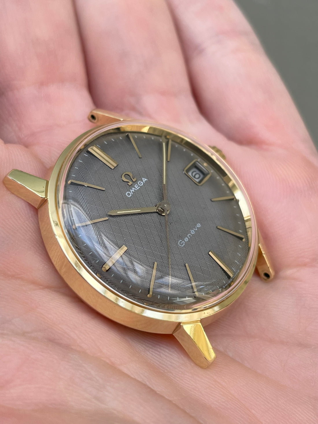 1968 OMEGA SEAMASTER GENEVE GREY LINEN QUICKSET CAL. 613 REF. 136.011