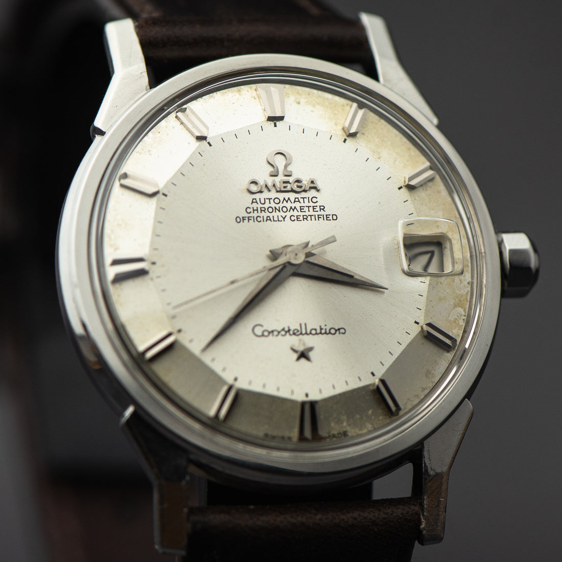 1962 OMEGA CONSTELLATION PIE PAN SUNBURST DOG-LEG CAL. 561 REF. 14902 SC - 61