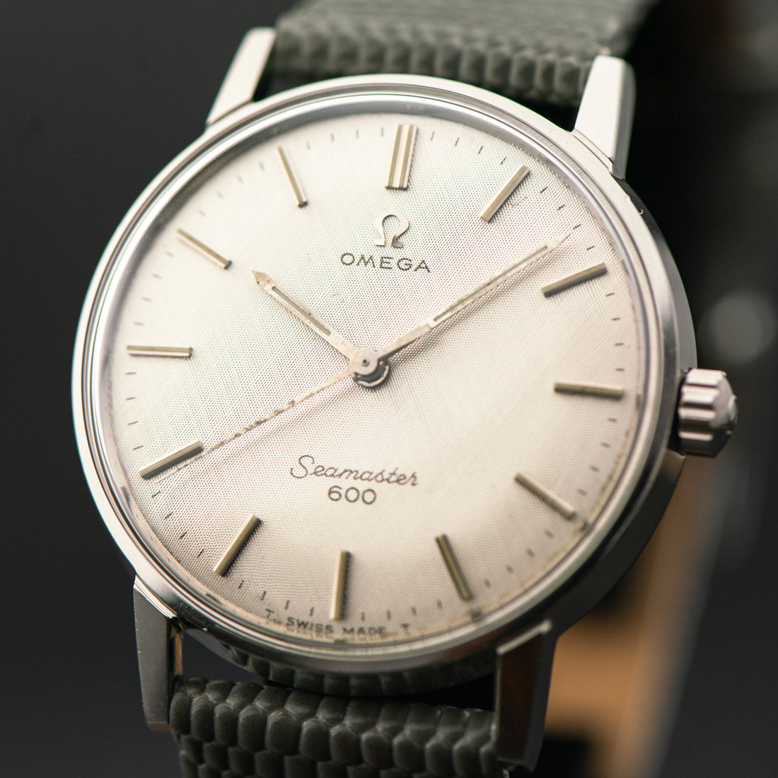 1965 OMEGA SEAMASTER 600 LINEN CAL. 601 REF. 135.011