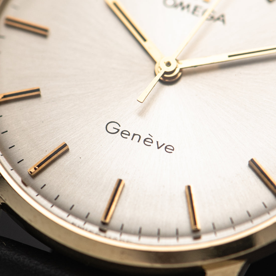 1969 14K GOLD OMEGA GENEVE SUNBURST CAL. 601 REF. 131.041
