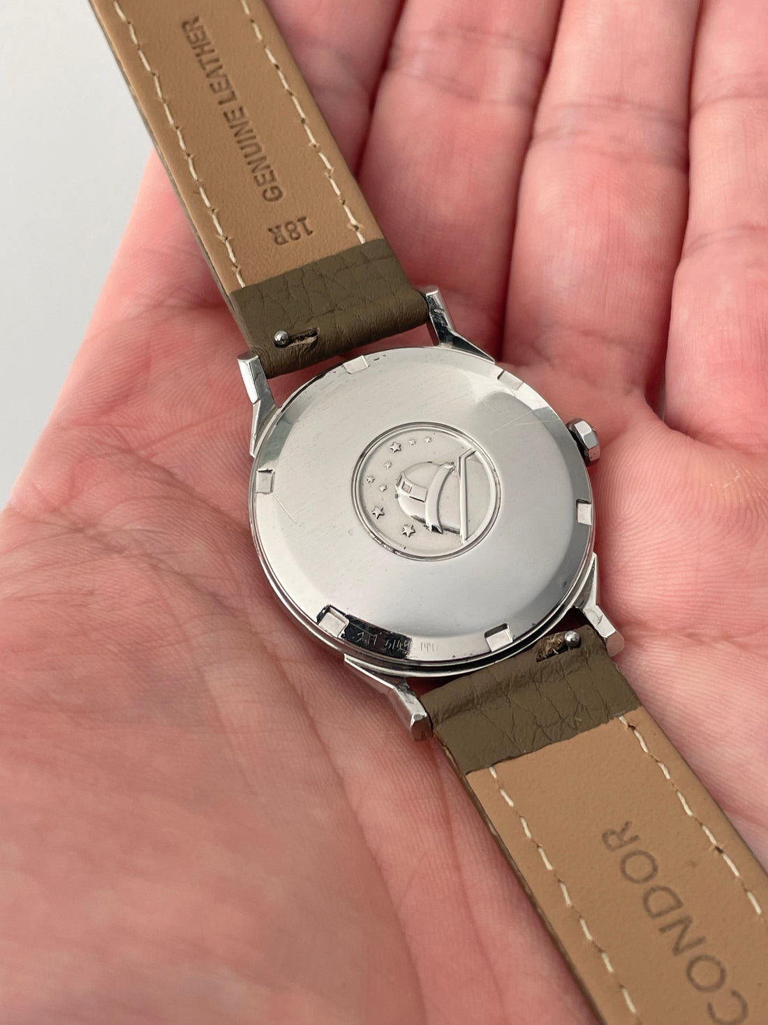 1963 OMEGA CONSTELLATION SUNBURST EXPLORER DOG-LEG CAL. 551 REF. 167.005
