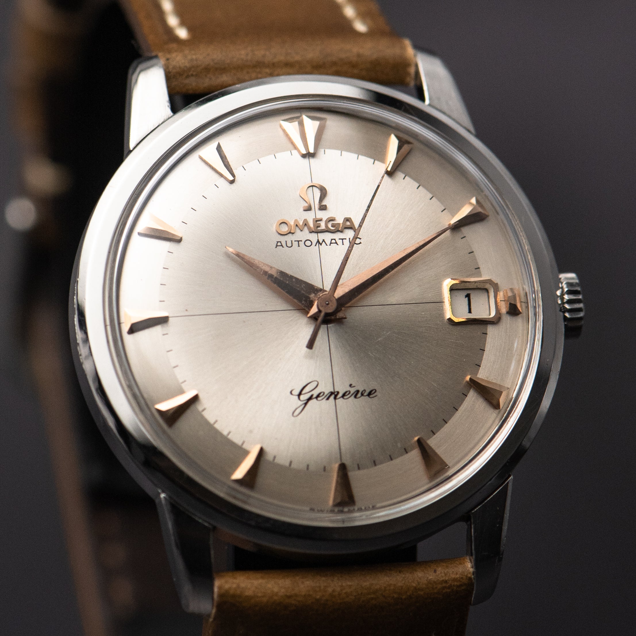 1961 OMEGA GENEVE TWO TONE CROSSHAIR SUNBURST CAL. 562 REF. 14703