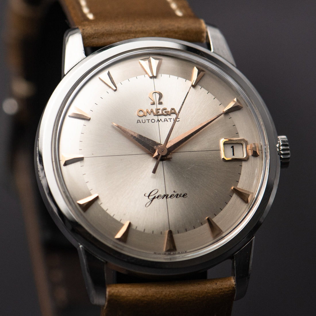 1961 OMEGA GENEVE TWO TONE CROSSHAIR SUNBURST CAL. 562 REF. 14703-2SC