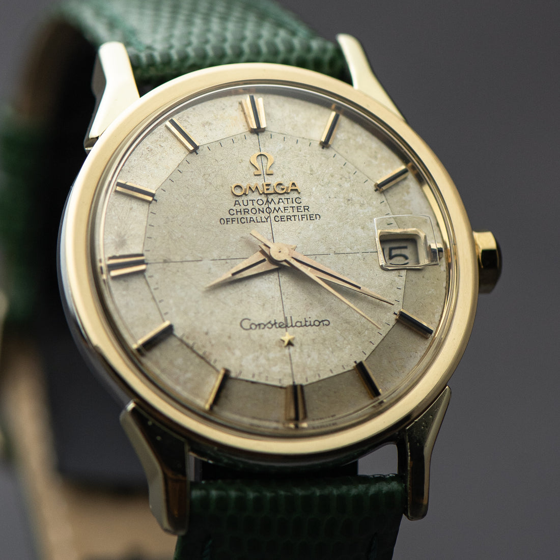 1966 OMEGA CONSTELLATION CROSSHAIR PIE PAN DOG-LEG CAL. 561 REF. 168.005