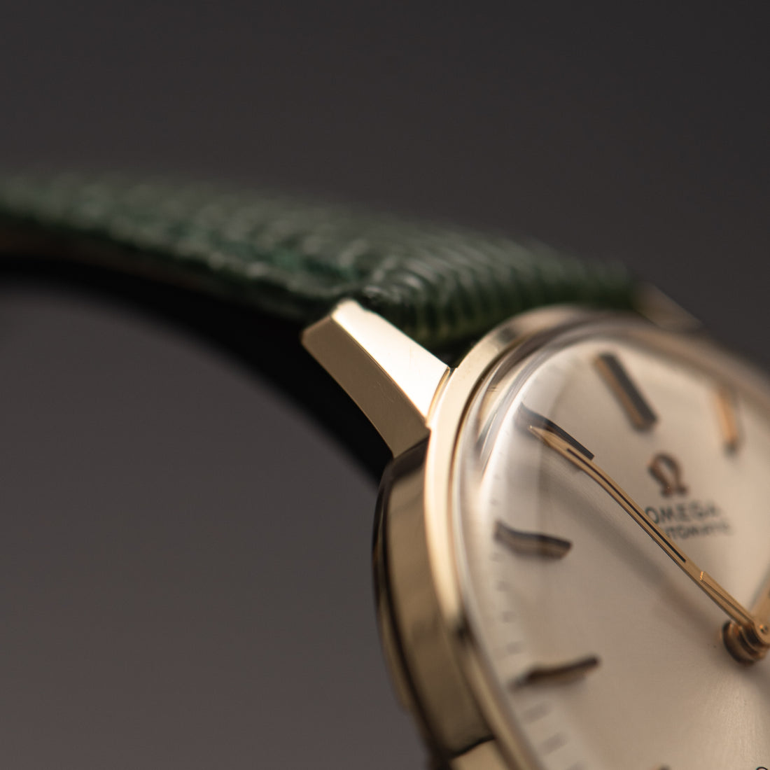 1968 14K GOLD OMEGA SEAMASTER GENEVE QUICKSET SUNBURST CAL. 565 REF. 166.001