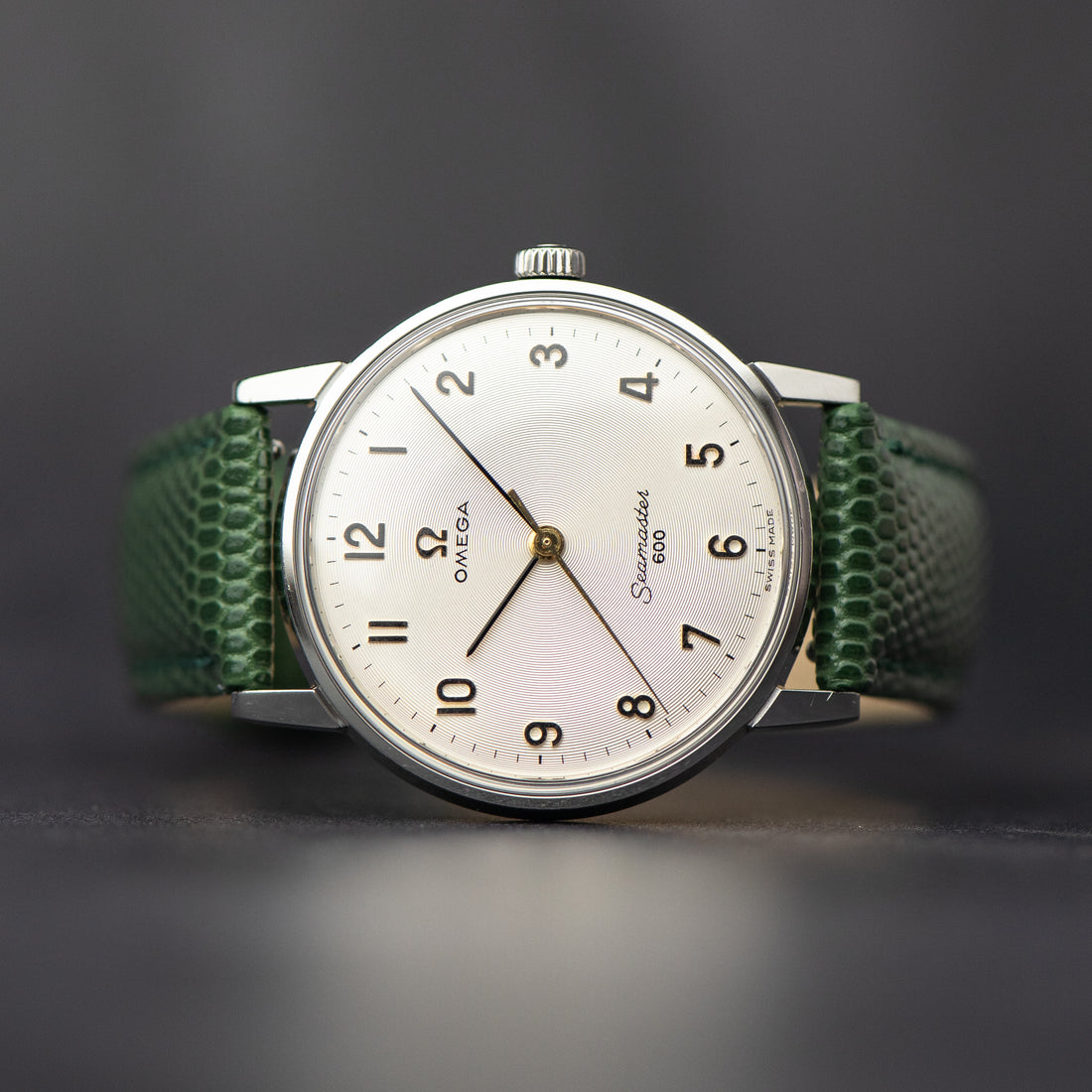 1966 OMEGA SEAMASTER 600 ARABIC CONCENTRIC CIRCLES CAL. 601 REF. 135.011