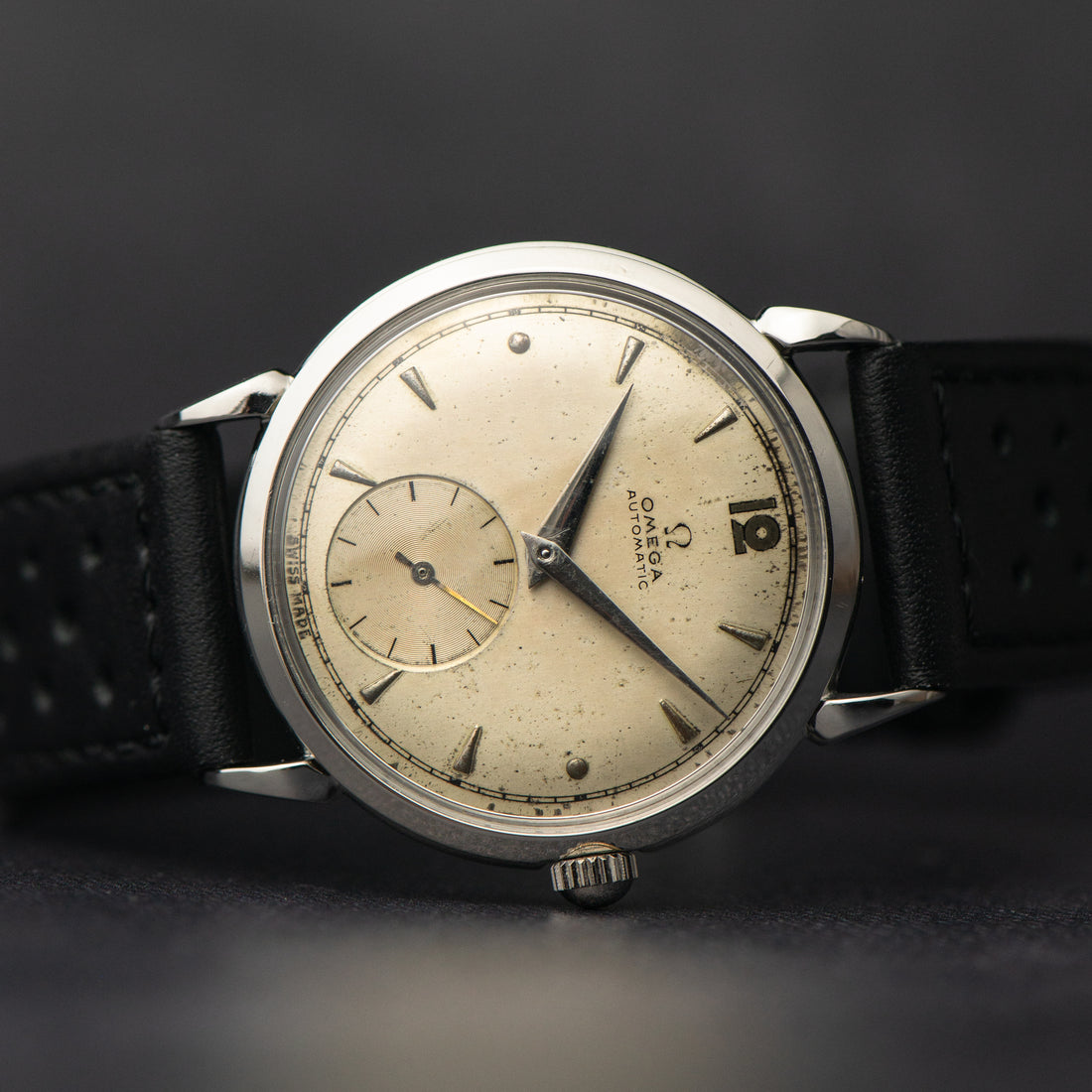 1948 OMEGA SUB SECONDS TEAR-DROP BUMPER CAL. 342 REF. 2402-1