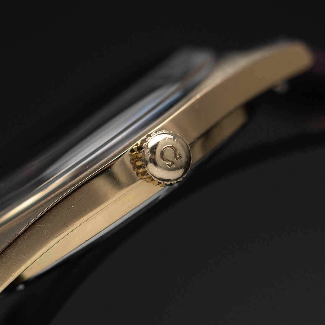 1968 OMEGA GENEVE PURPLE SUNBURST QUICKSET CAL. 613 REF. 136.041