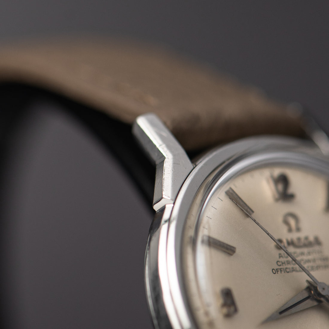 1963 OMEGA CONSTELLATION SUNBURST EXPLORER DOG-LEG CAL. 551 REF. 167.005