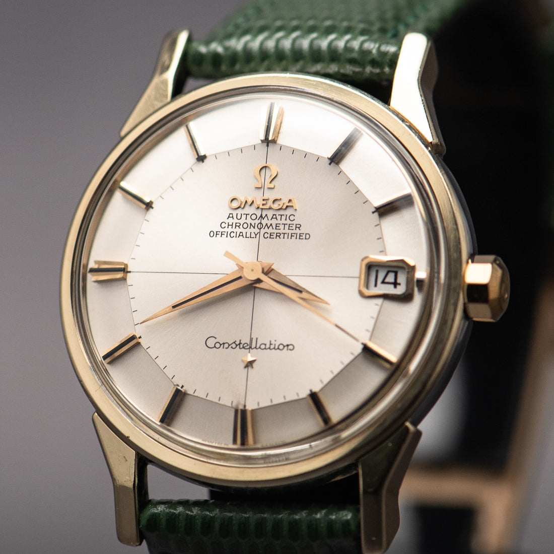 1966 OMEGA CONSTELLATION PIE PAN CROSSHAIR SUNBURST DOG-LEG CAL. 561 REF. 168.005