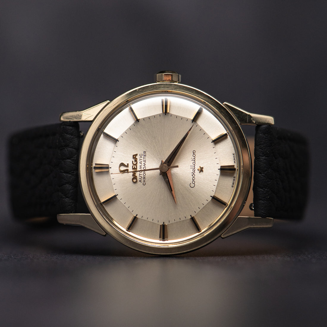 1962 OMEGA CONSTELLATION PIE PAN SUNBURST DOG-LEG CAL. 551 REF. 14900 61 SC