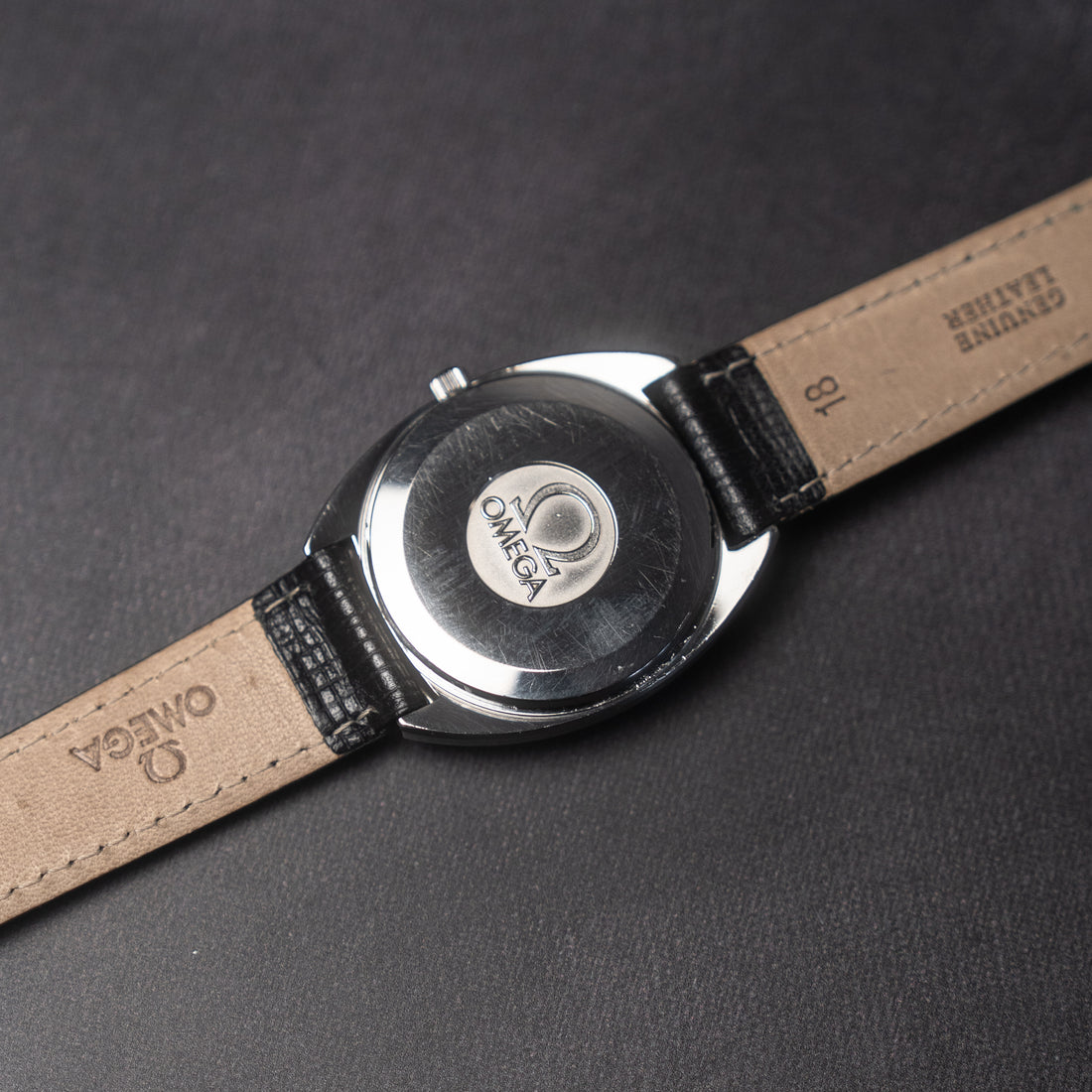 1979 C-SHAPE OMEGA BREGUET CAL. 1370 REF. 196.0121