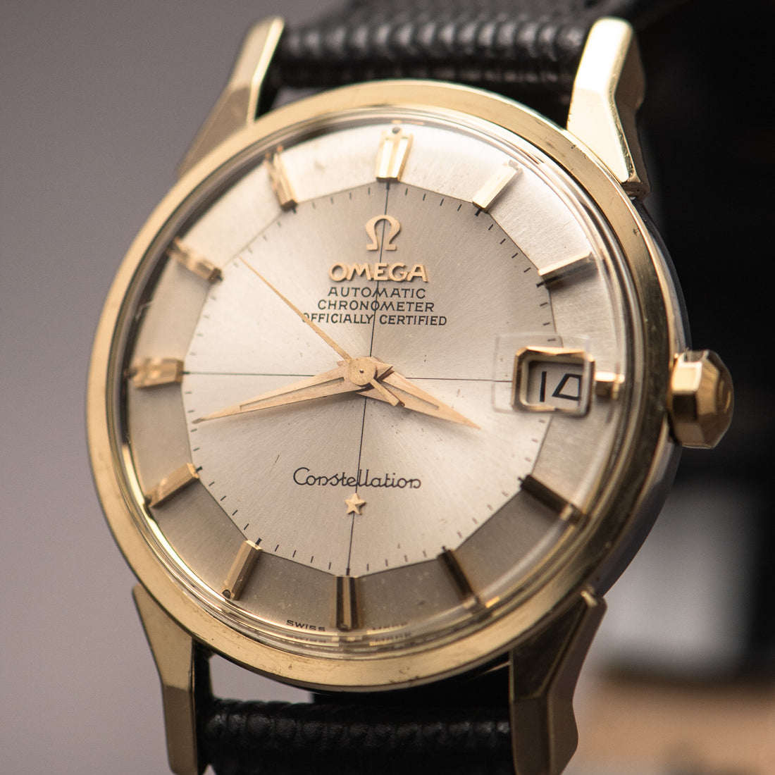 1963 OMEGA CONSTELLATION PIE PAN CROSSHAIR SUNBURST DOG-LEG CAL. 561 REF. 168.005