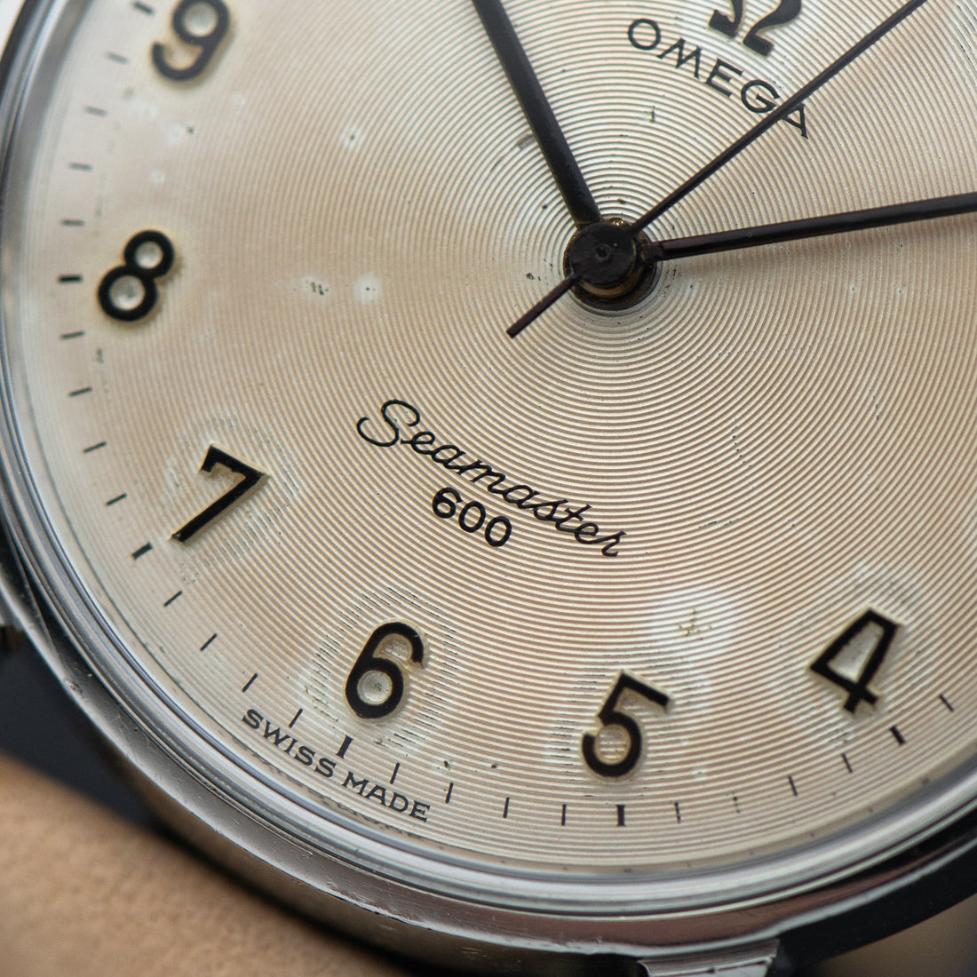 1966 OMEGA SEAMASTER 600 ARABIC CONCENTRIC CIRCLES CAL. 601 REF. 135.011