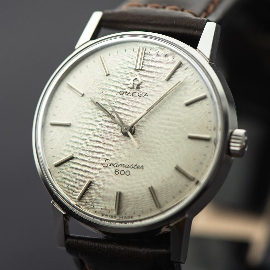 1965 OMEGA SEAMASTER 600 LINEN CAL. 601 REF. 135.011