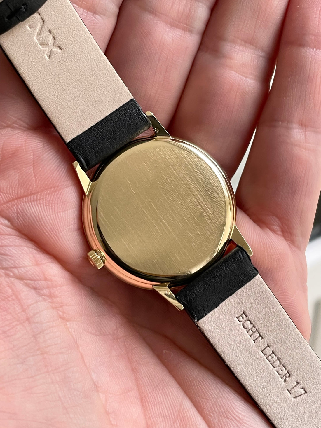 1969 14K GOLD OMEGA GENEVE SUNBURST CAL. 601 REF. 131.041