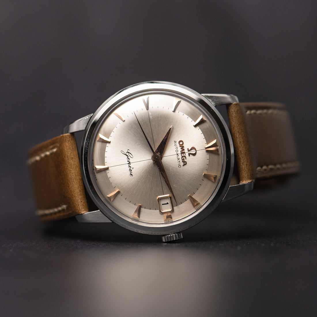 1961 OMEGA GENEVE TWO TONE CROSSHAIR SUNBURST CAL. 562 REF. 14703-2SC