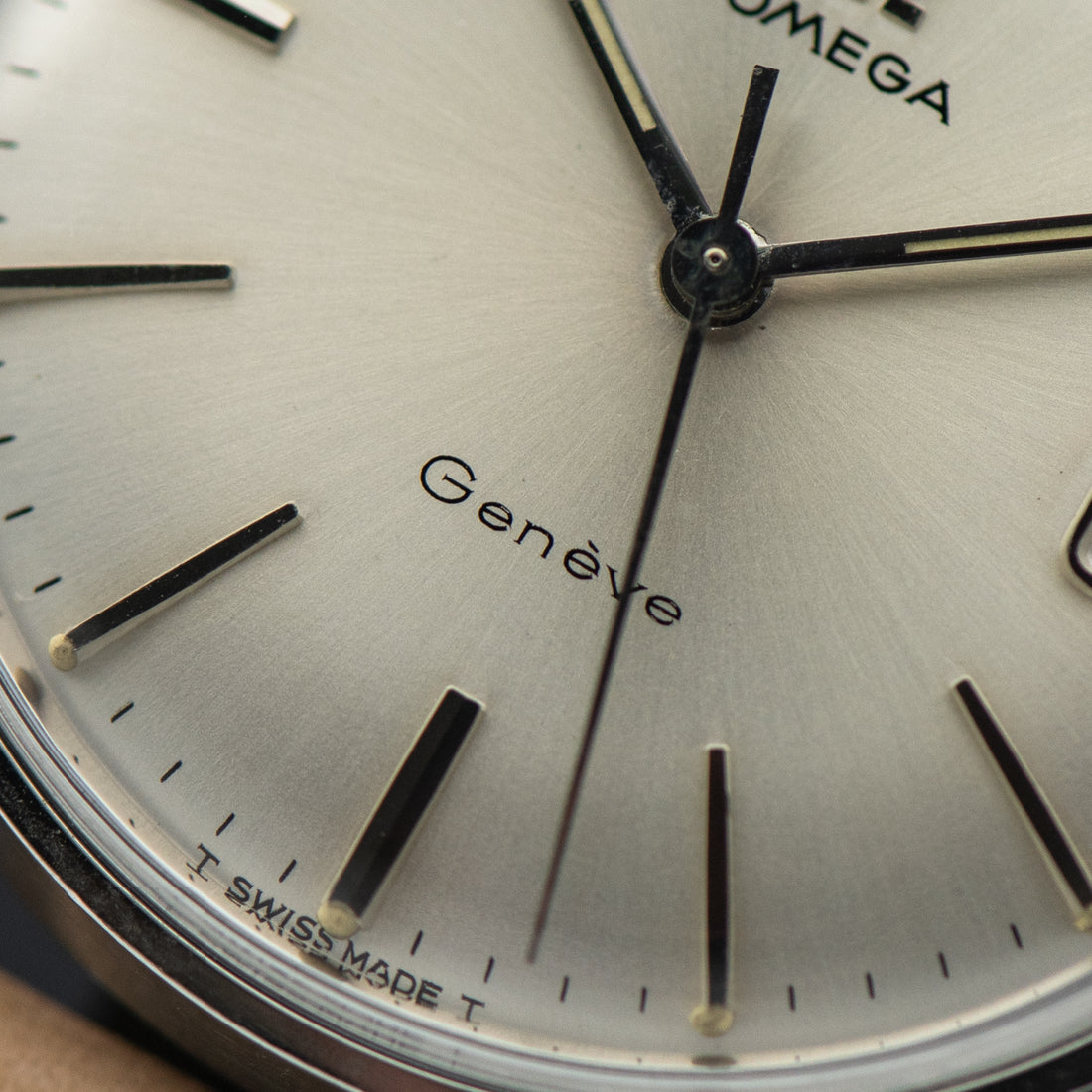 1967 OMEGA SEAMASTER GENEVE QUICKSET SUNBURST CAL. 613 REF. 136.011