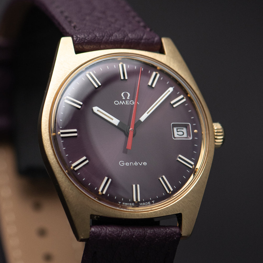 1968 OMEGA GENEVE PURPLE SUNBURST QUICKSET CAL. 613 REF. 136.041
