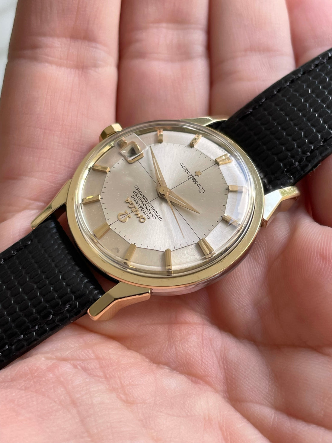 1963 OMEGA CONSTELLATION PIE PAN CROSSHAIR SUNBURST DOG-LEG CAL. 561 REF. 168.005